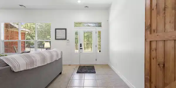 Image 4: Entry