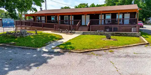Image 3: Groveport-17