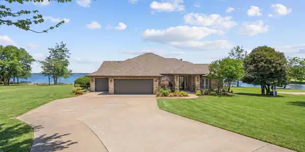 5013 Lake Breeze Road