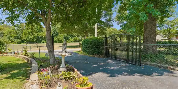 Image 2: gated entry