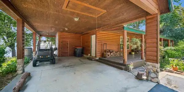 Image 3: attached carport