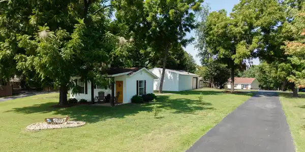 Image 3: 30181 South 563 Road-28