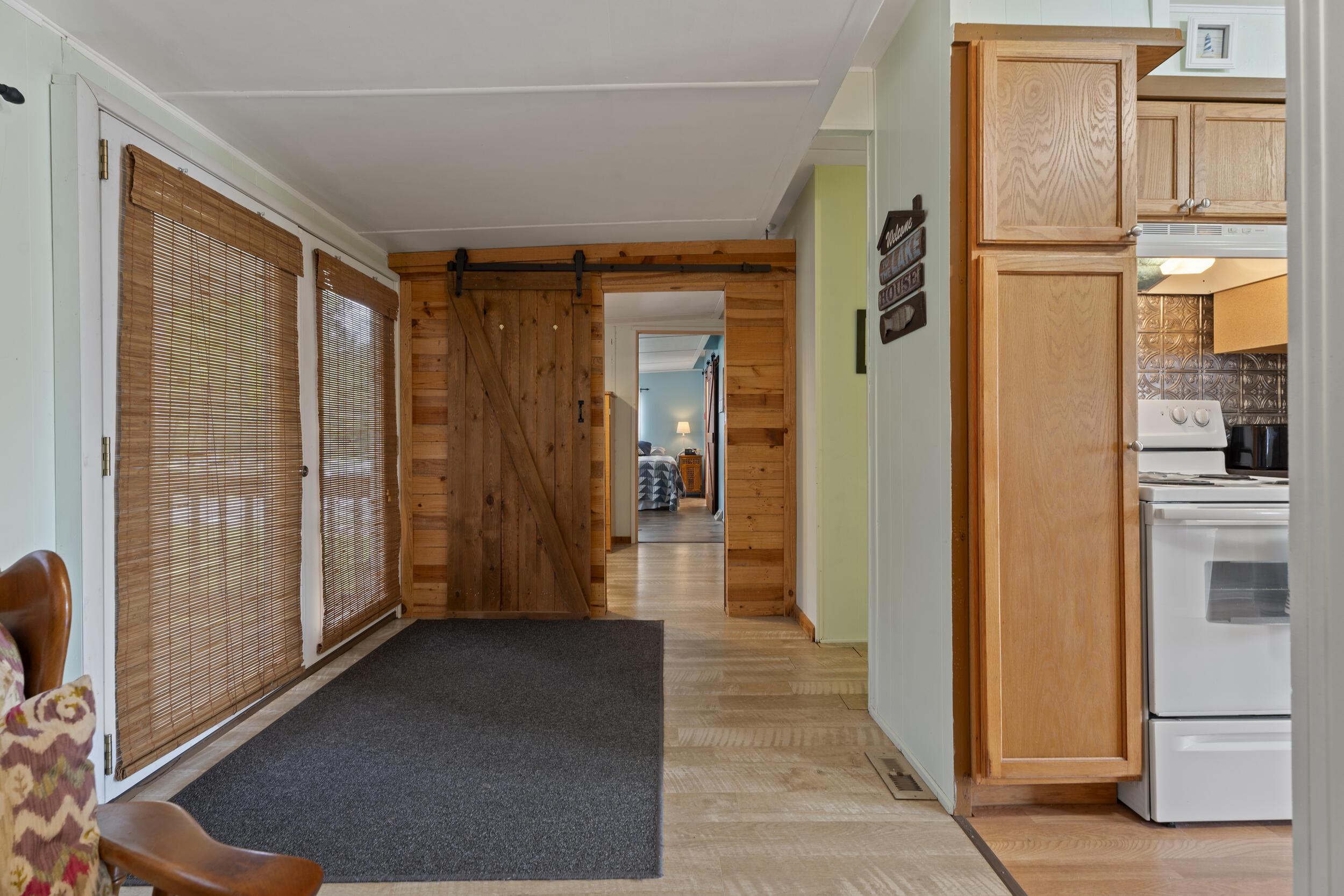 Image 4: entrance