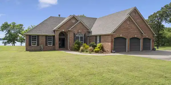 5069 Lake Breeze Road