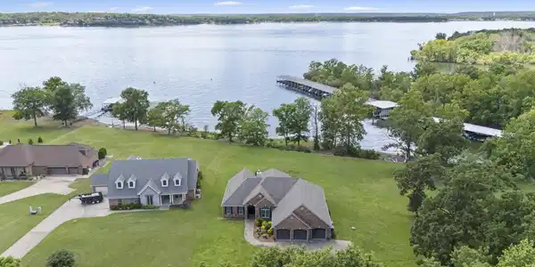 Image 2: PI Home with Boat Slip