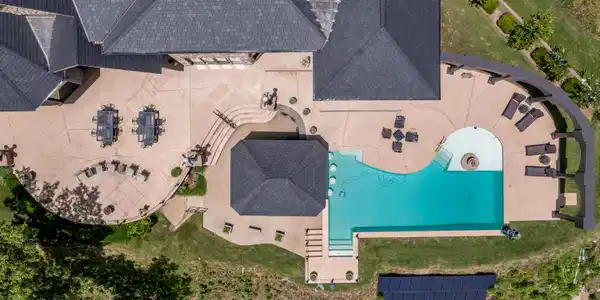 Image 3: 452255 Eagle Bluff-98