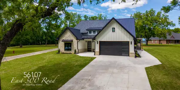 56107 E 300 Road