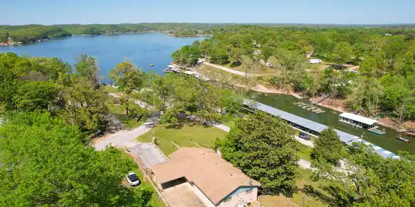 Image 3: Welcome to the Lake