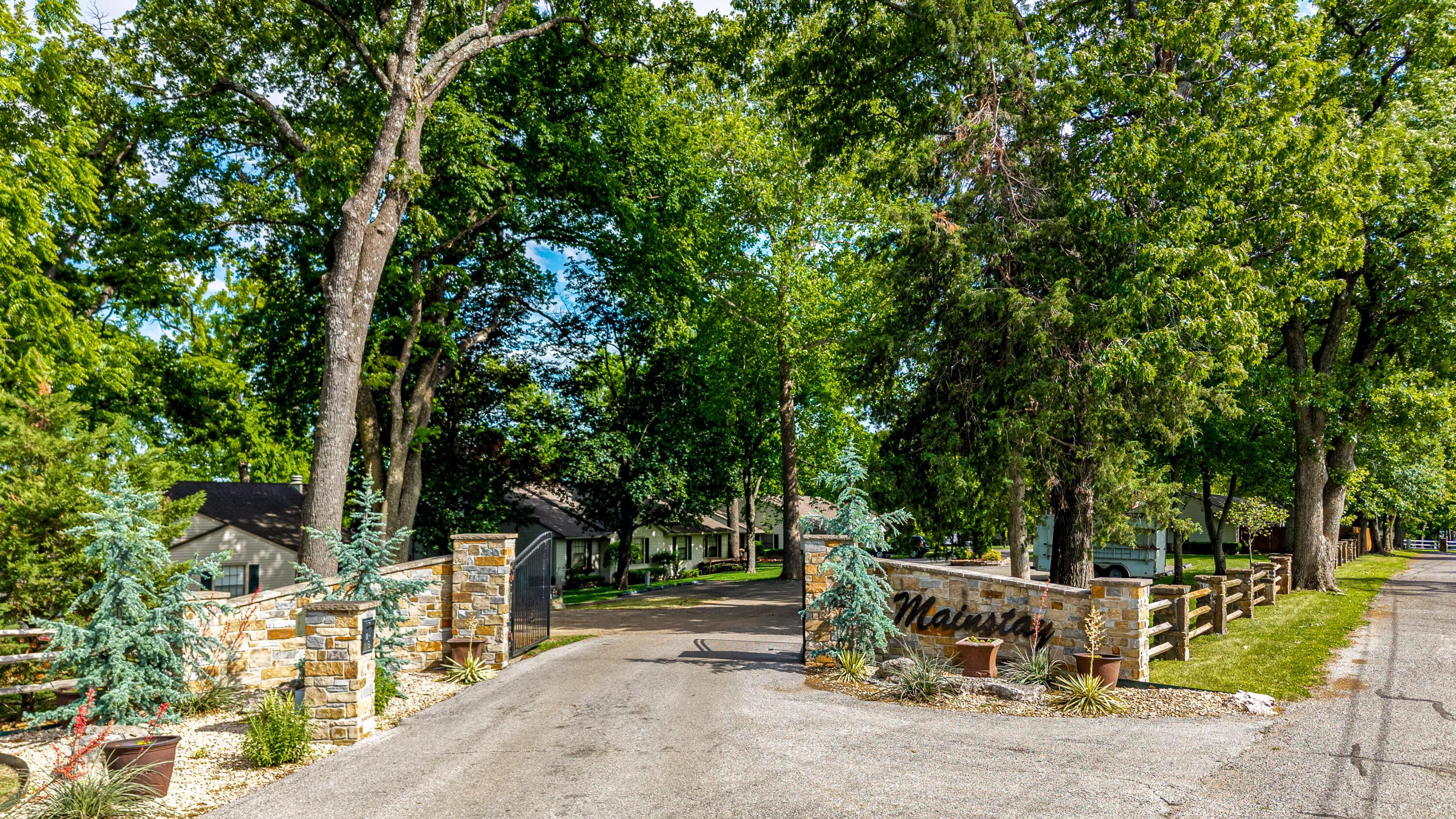 Image 2: Front Entrance