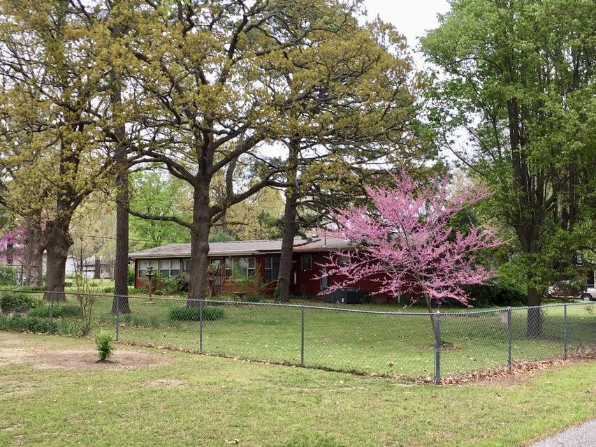 Image 3: back view of yard