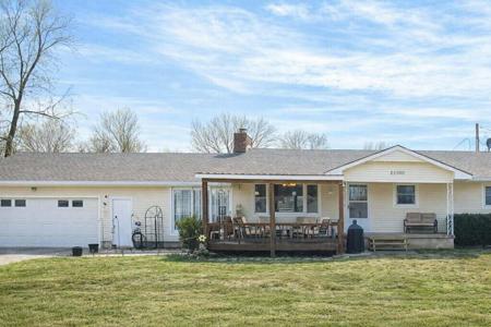 25300 S 608 Lane