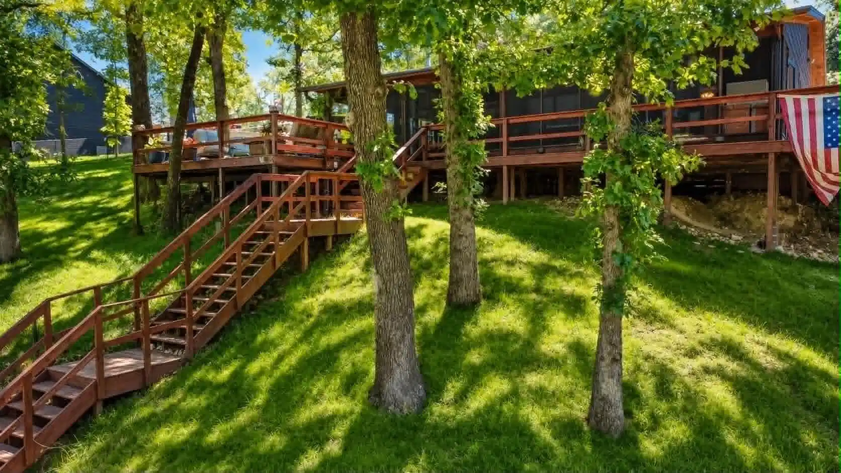 Image 1: Front of house facing lake