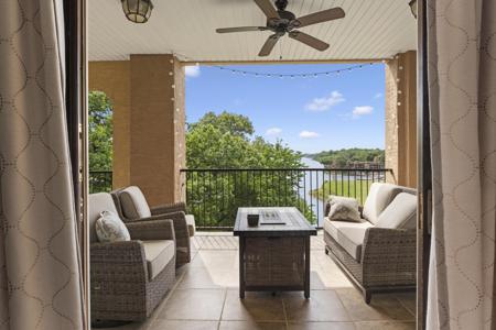 25 Grand Lake Drive