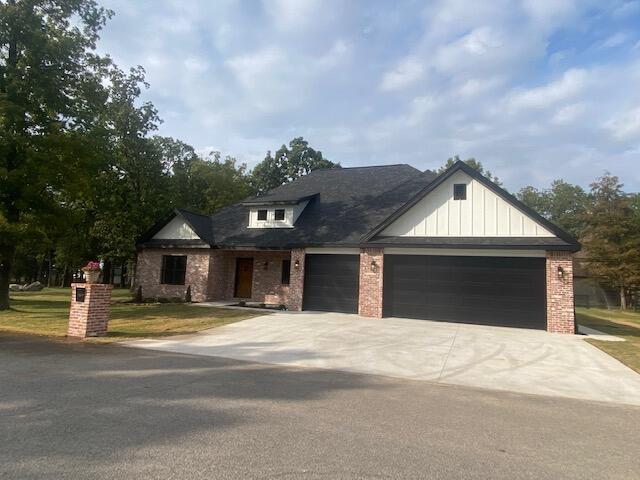 Image 1: welcome to your new home!