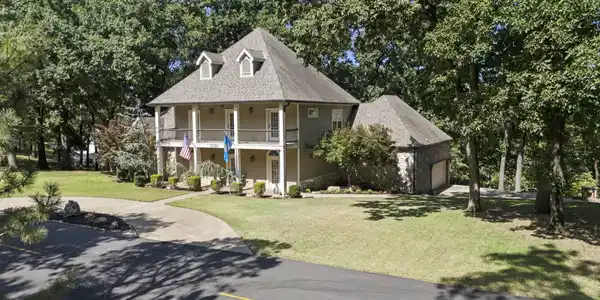 Image 2: Front