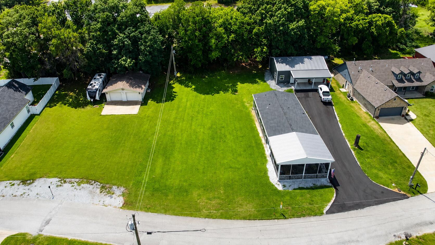 Image 2: 27975 S 563 rd&ndash;Aerial