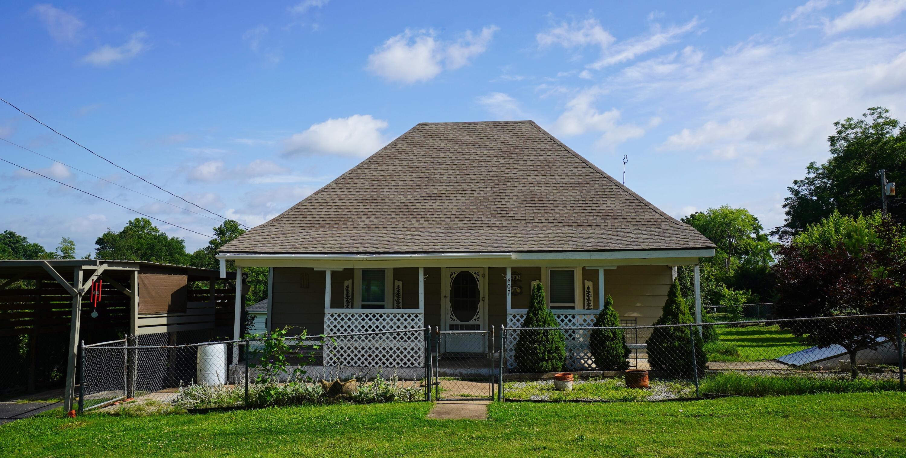 Image 1: Exterior Front