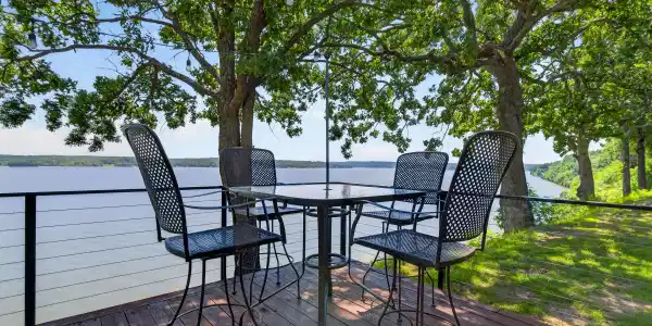 33601 Dogwood Cliff