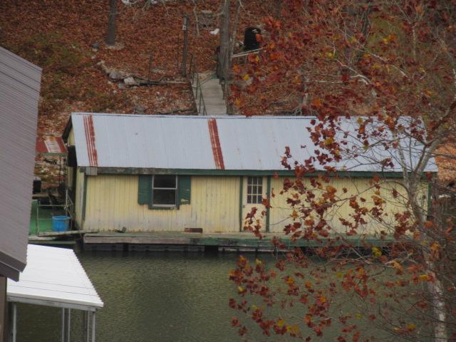 Image 2: Water Frontage