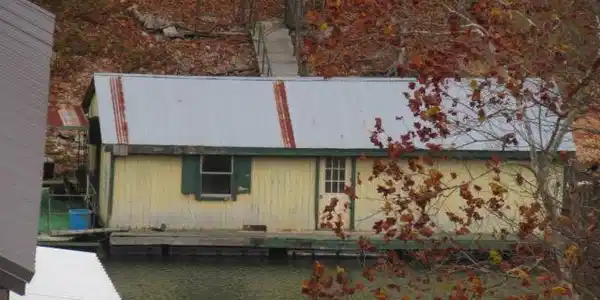 Image 2: Water Frontage