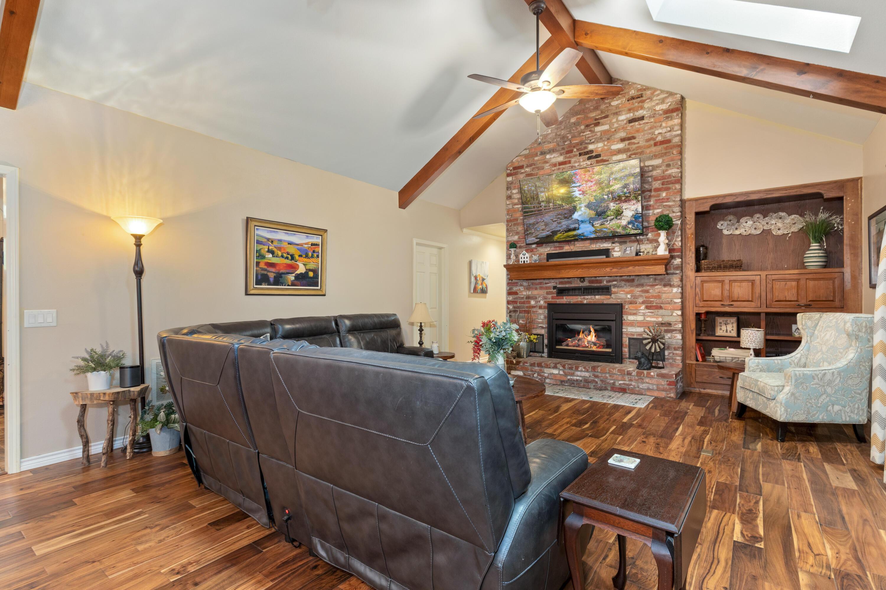 Image 3: 3101 Shore Drive-4