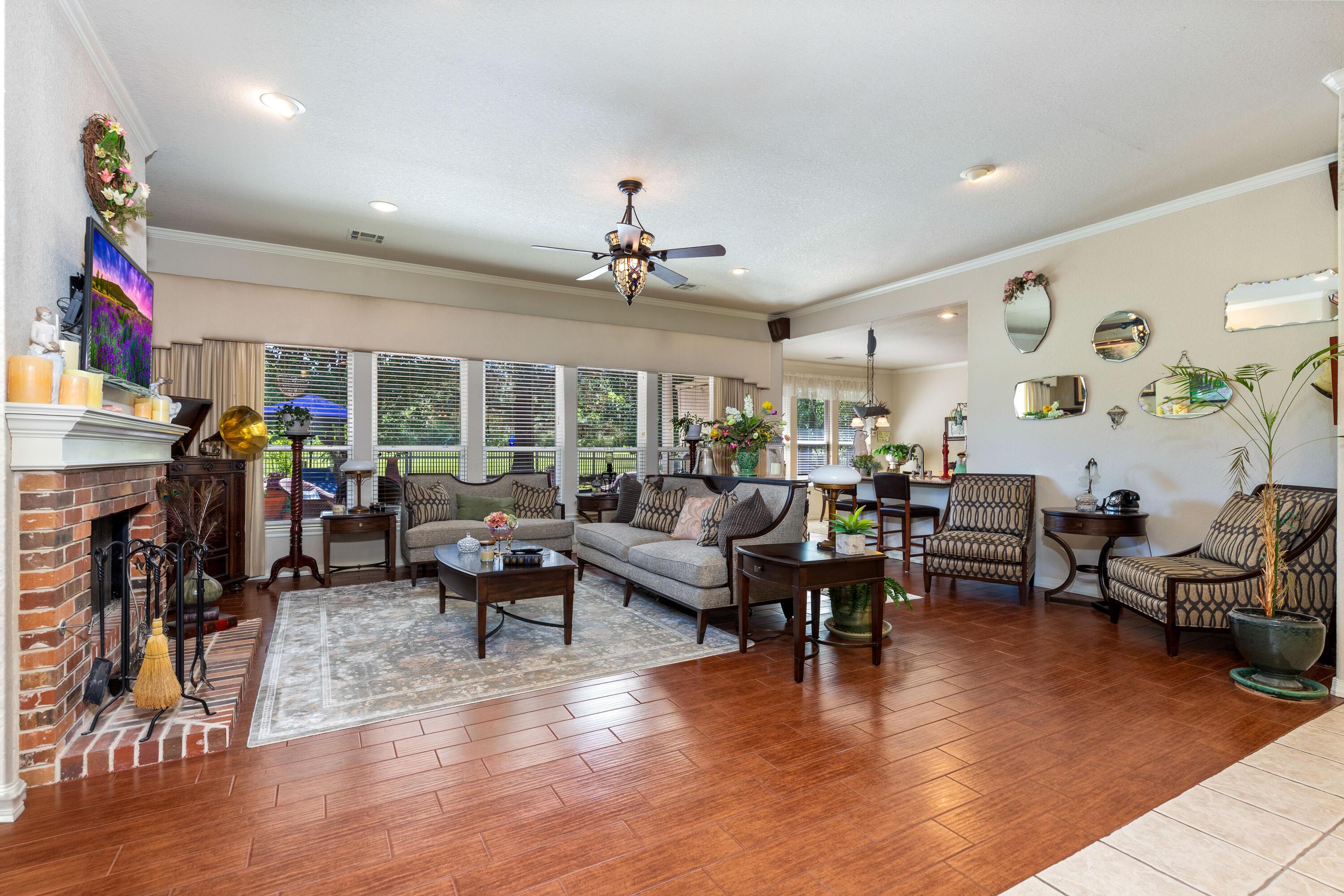 Image 4: 5080 Lake Breeze Road-4