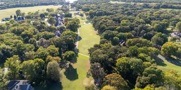 Image 4: Drone View 18th Hole