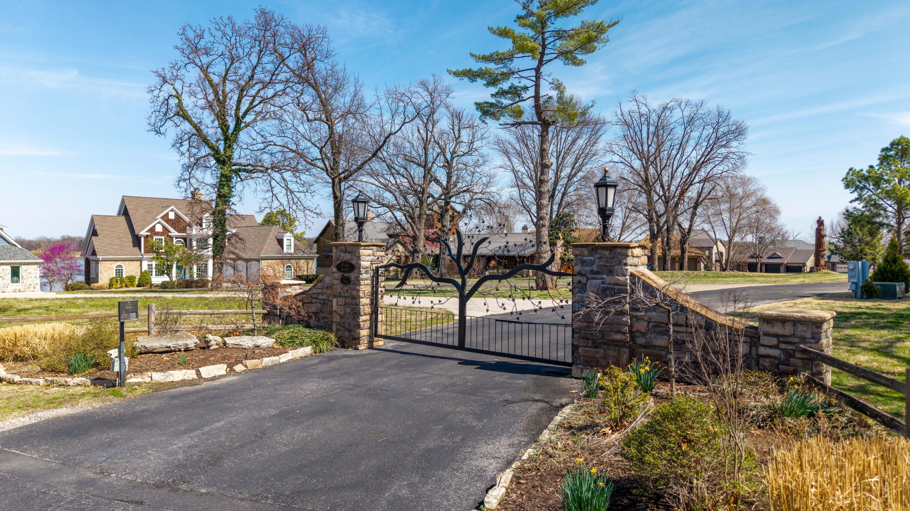 Image 2: Your Grand Lake Adventure Awaits!