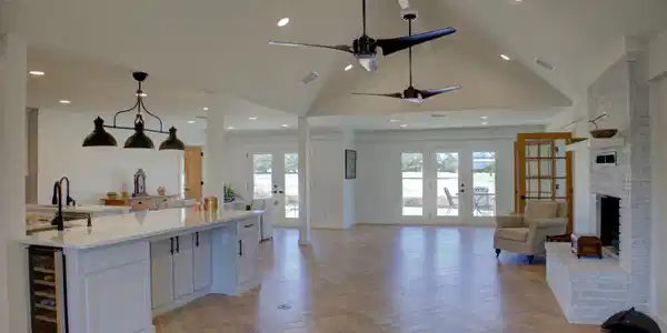 Image 4: Open plan