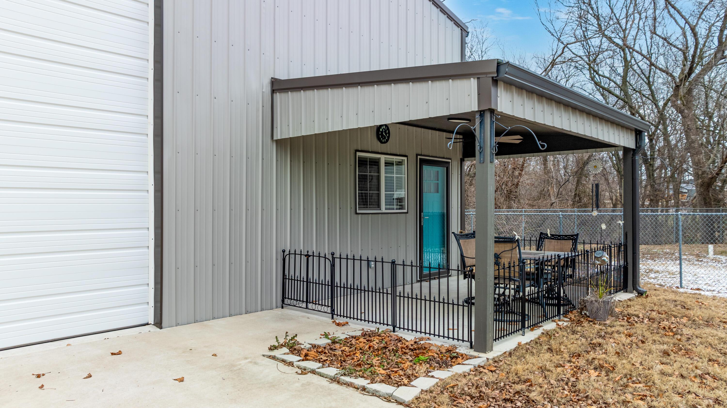 Image 2: 24936 South 611 Road-14