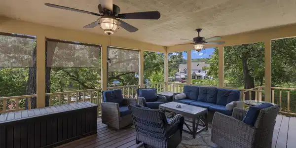 Image 4: Screened in porch