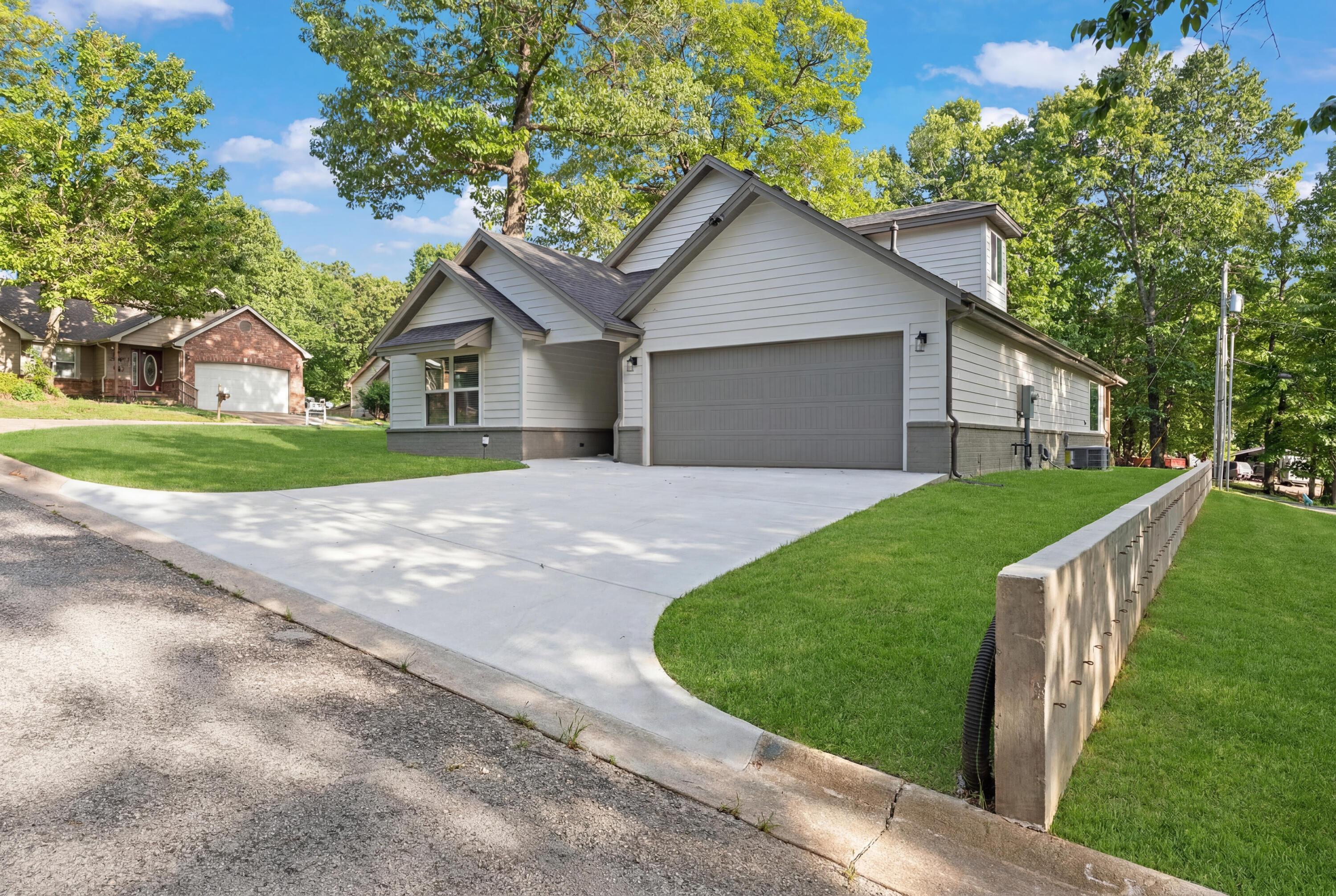 Image 3: Driveway / Front Exterior