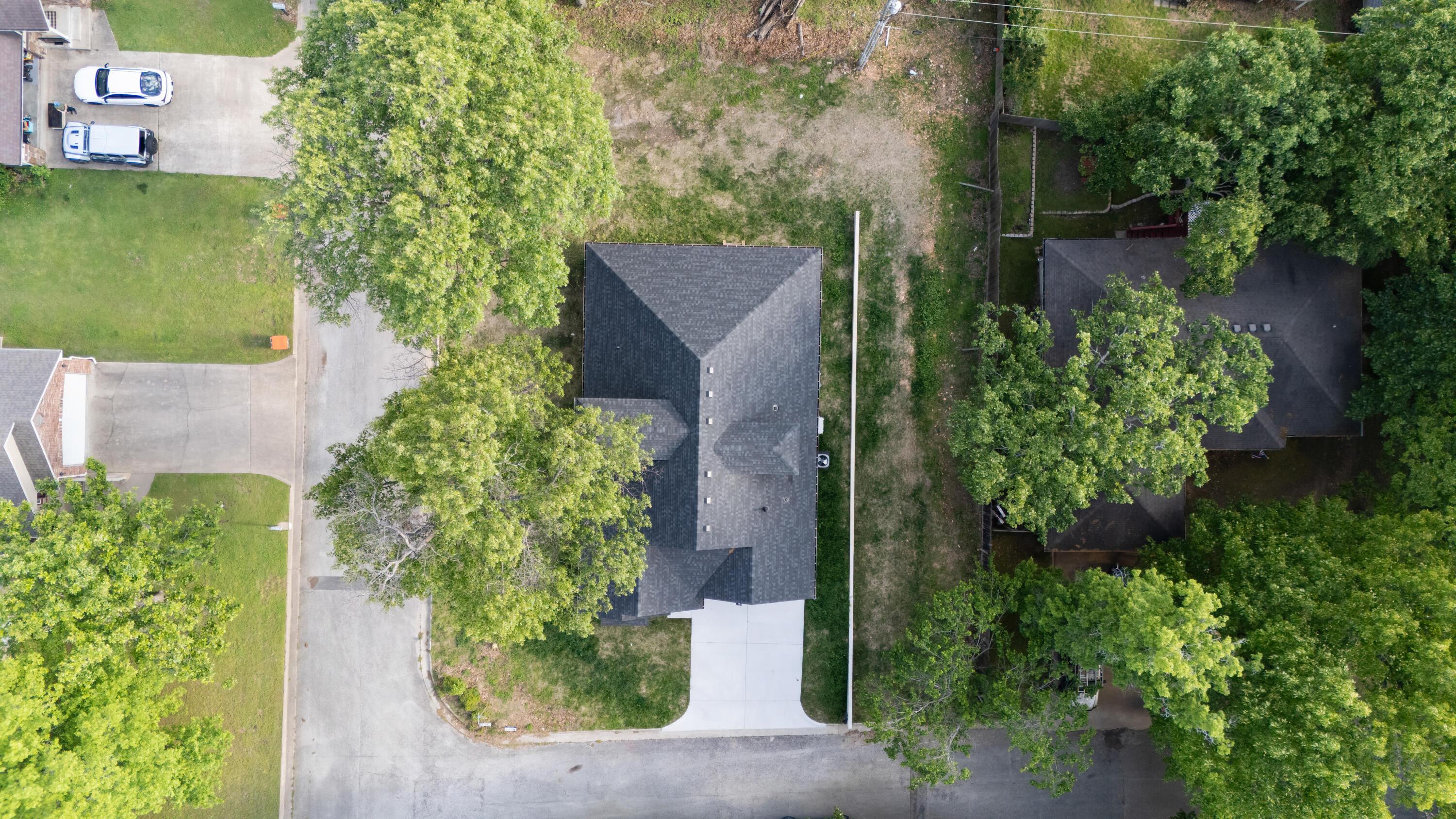 Image 4: Aerial View &ndash; Front Exterior Top Down