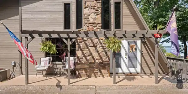 Image 3: Front