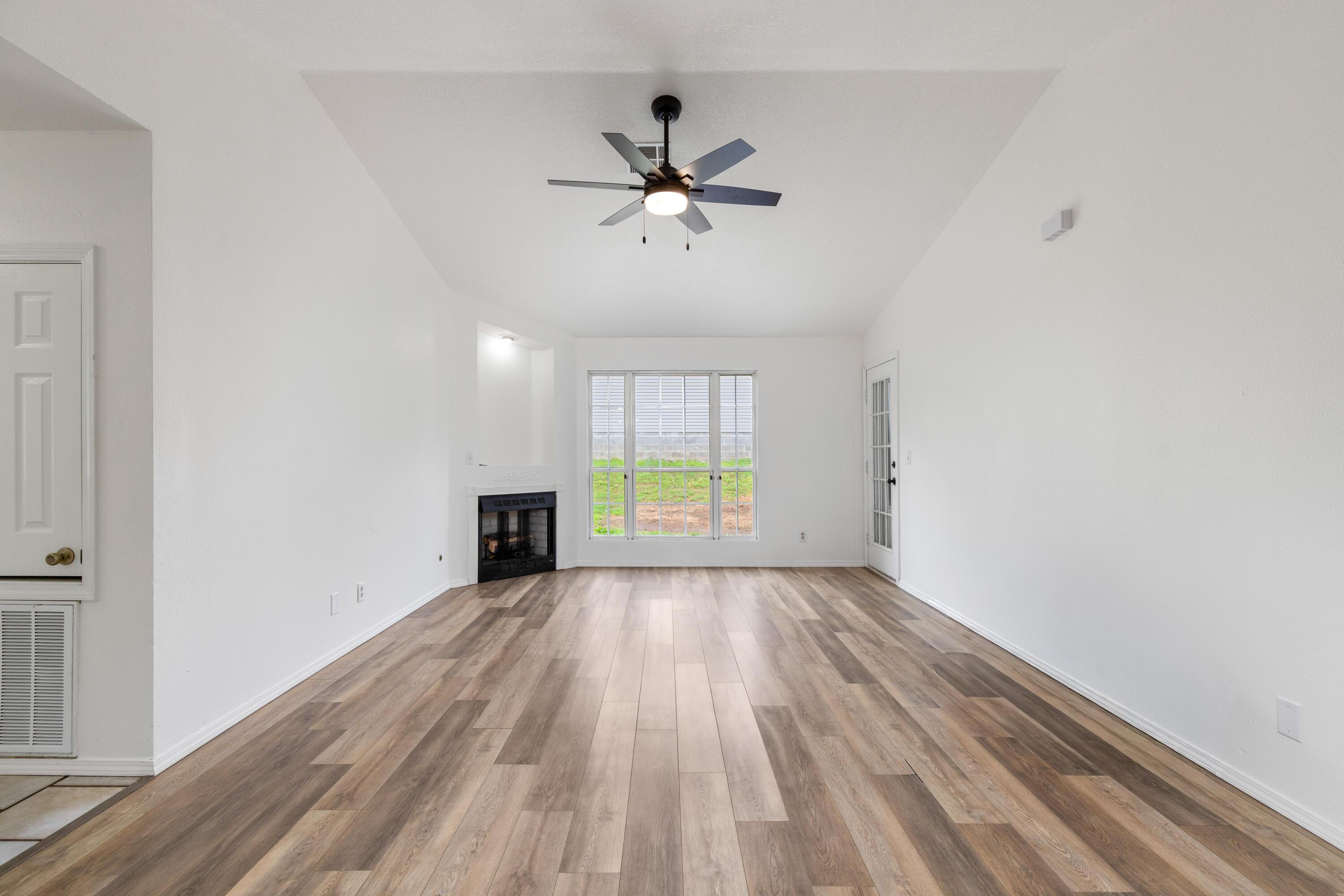 Image 3: 513 West 6th Street-2