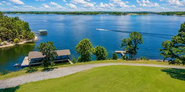 Image 4: Dock lake view