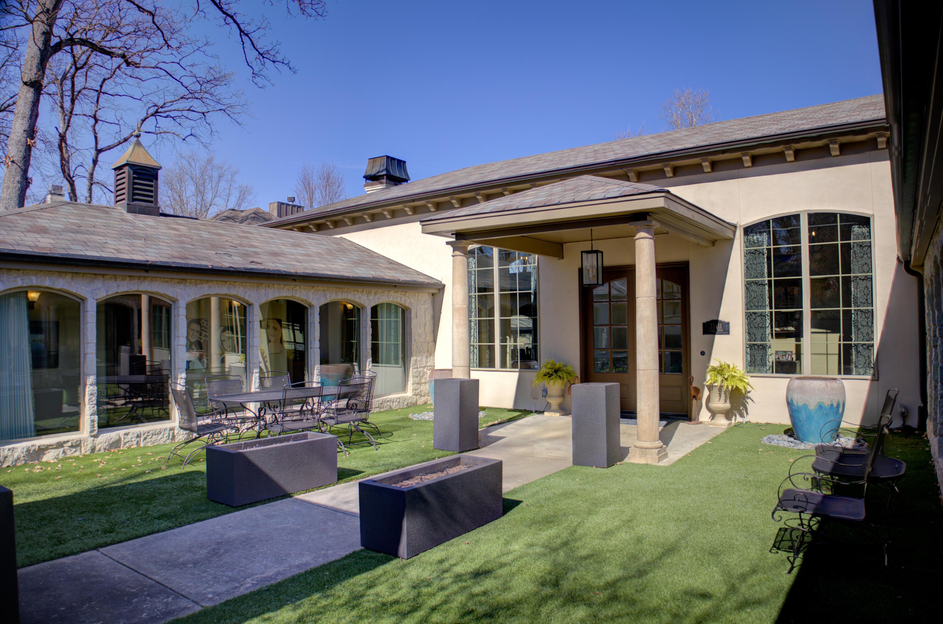 Image 4: Entry Courtyard