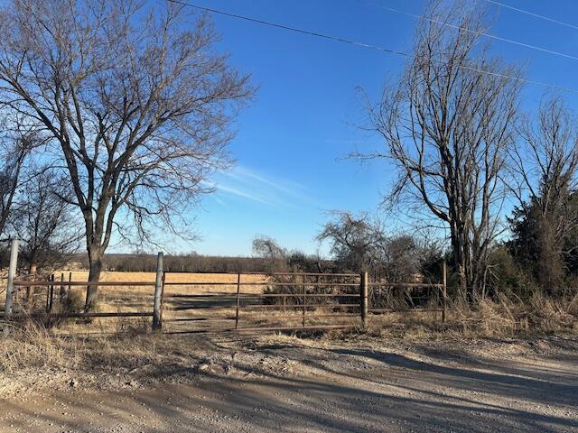 Image 1: Entry to property