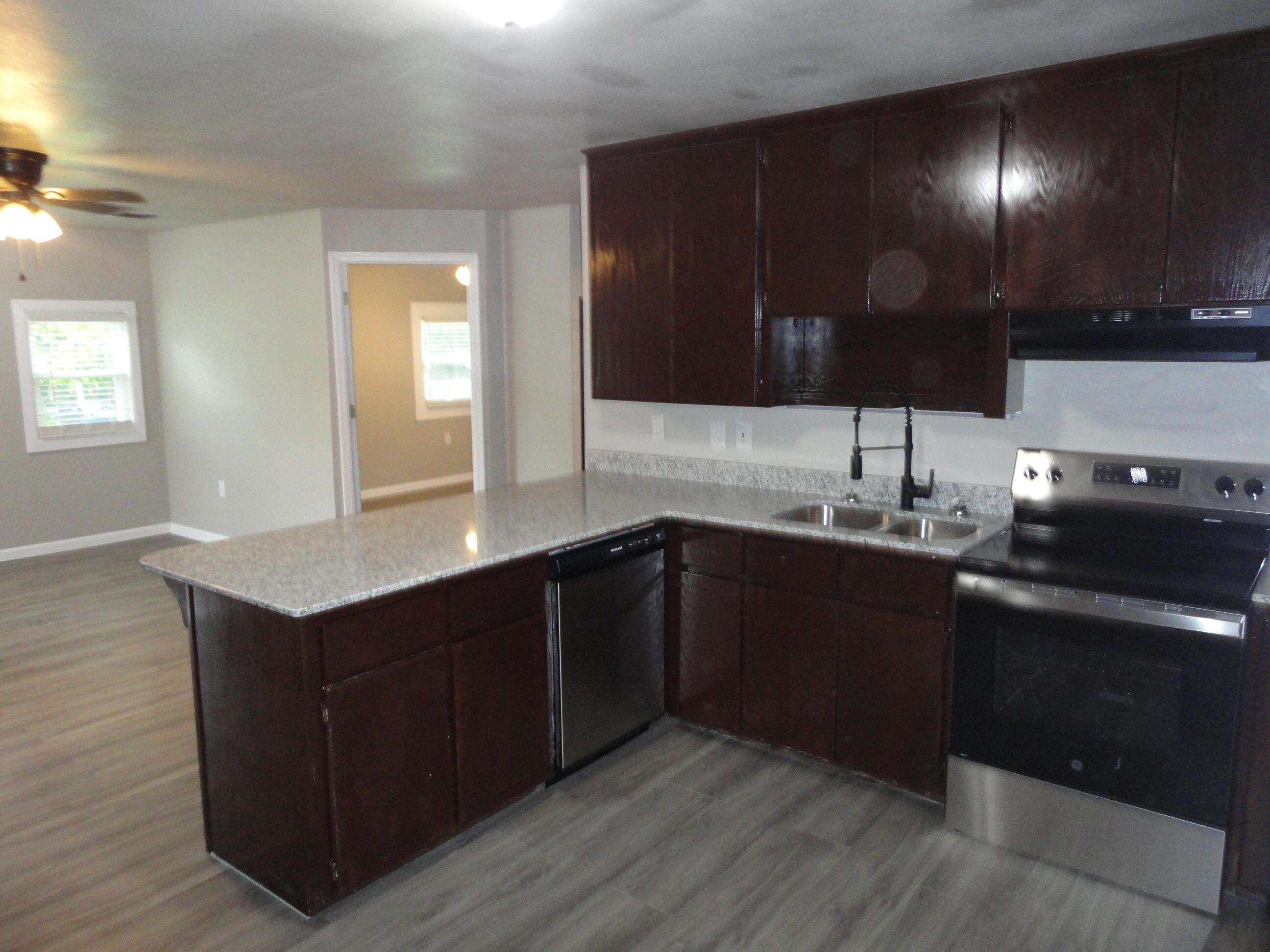 Image 3: DSC03462