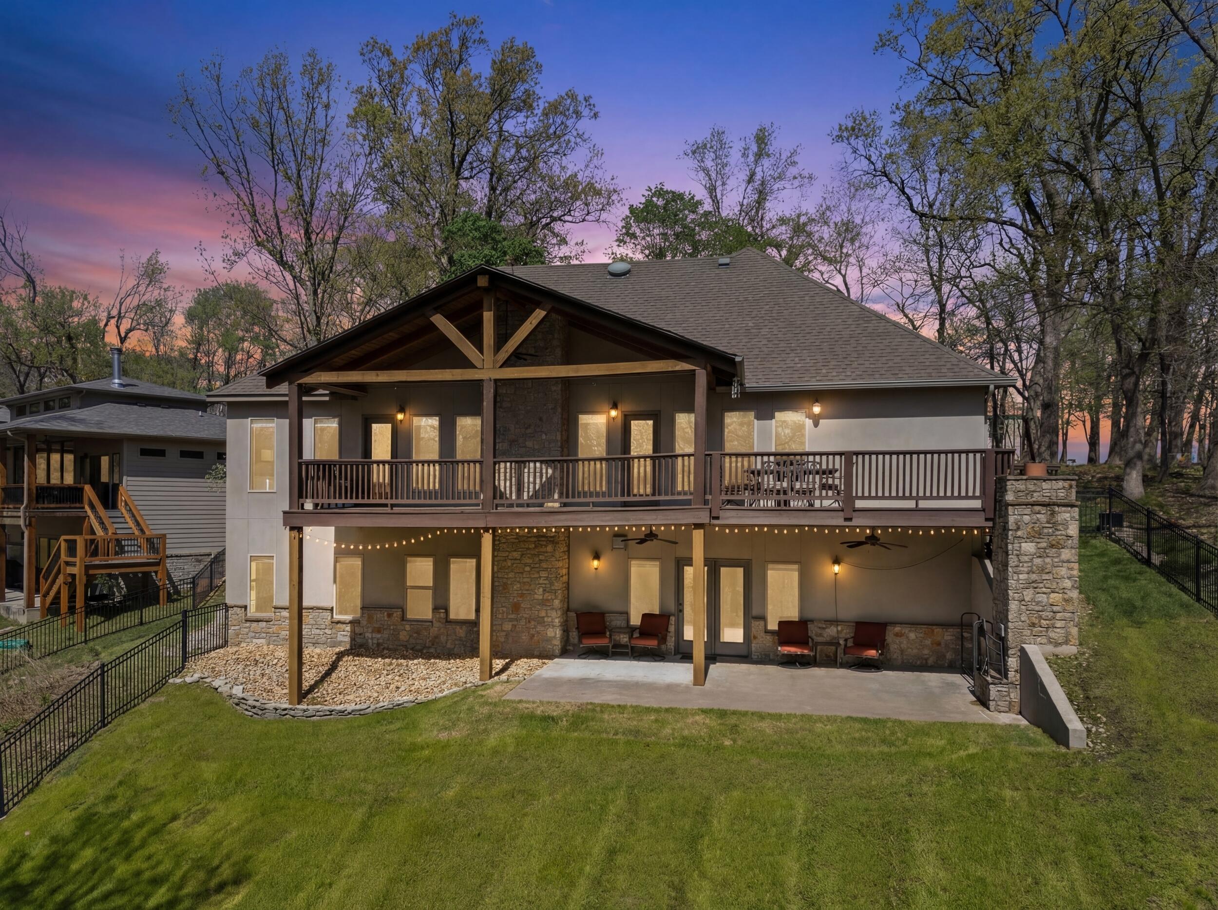 Image 2: 2_451521 - twilight photo 2