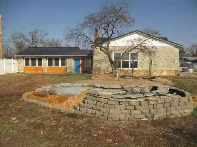 Image 1: Front of House