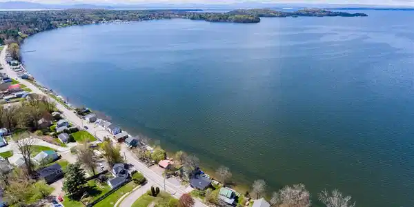 1255 East Lakeshore