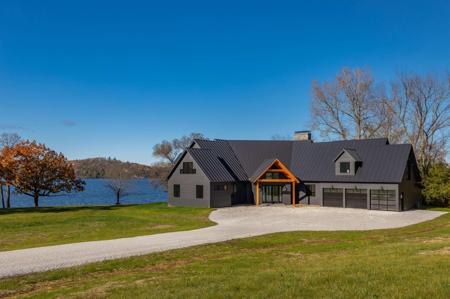 3336 Shelburne