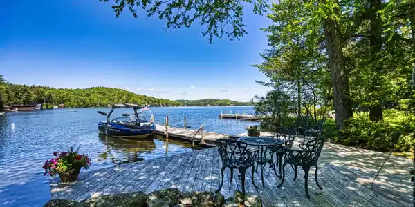 11 Birch Point