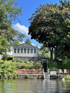 71 West Island