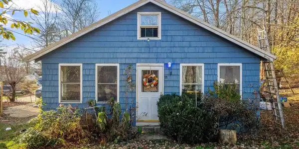 11 Lakeview