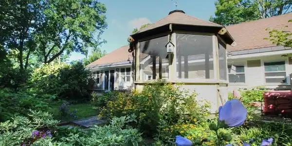 23 Appletree Point