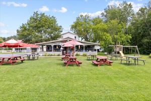 752 North River