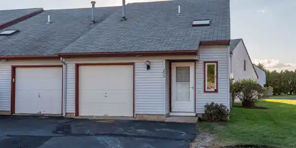256 Stonebridge