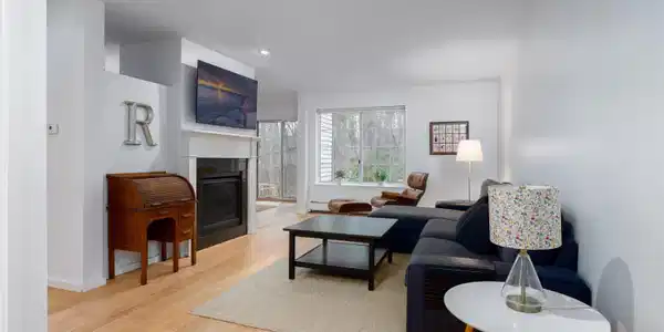 10 Lake Forest Drive